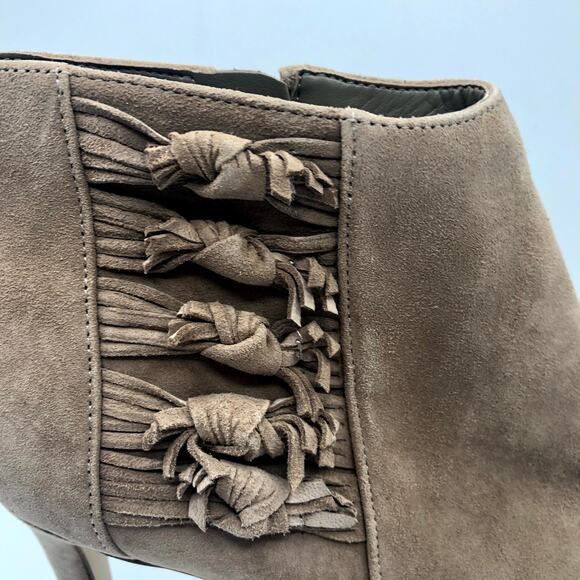 Marc Fisher Tan Suede Heel Ankle Booties 7.5 - Picture 2 of 9